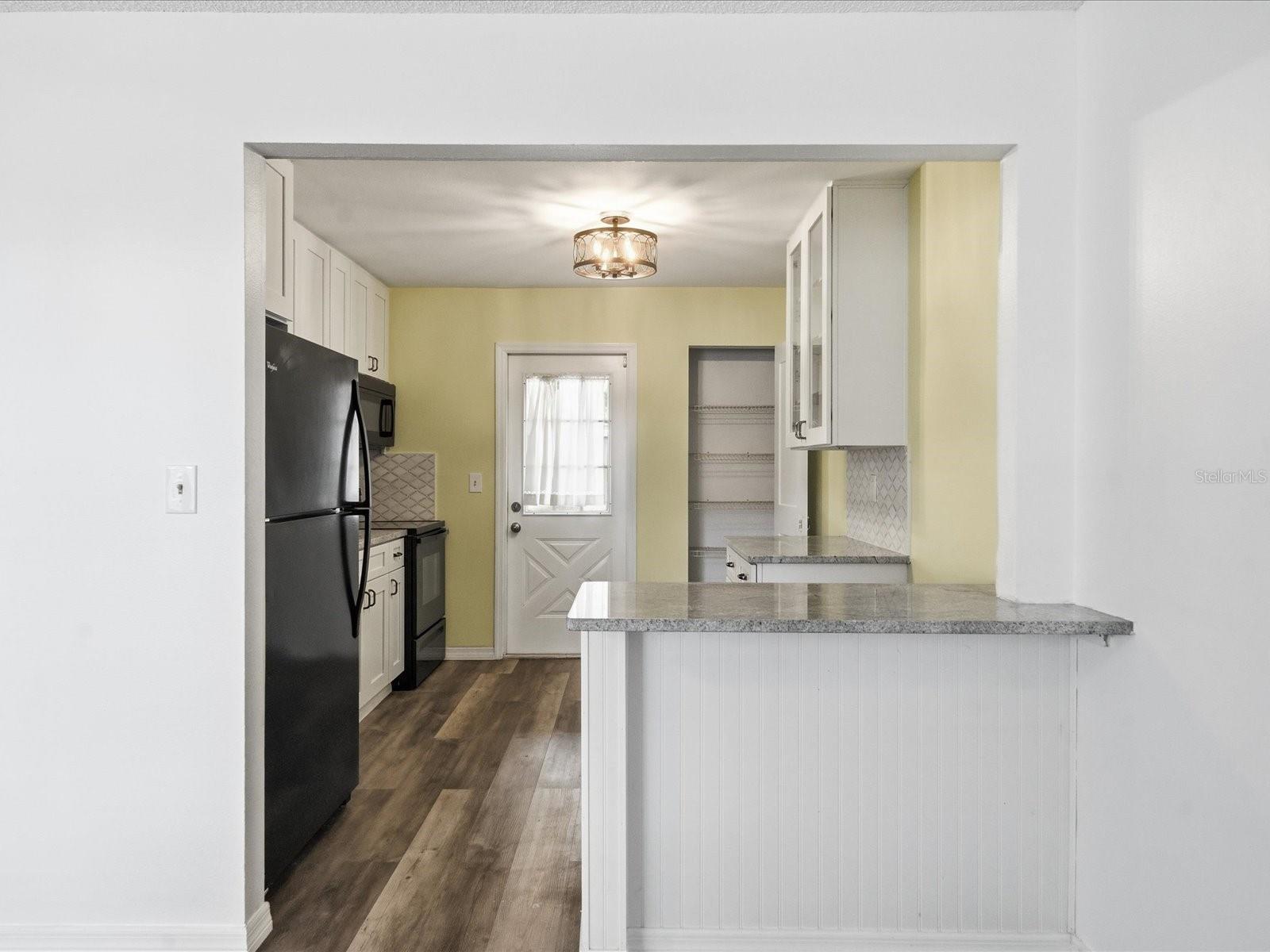 MANOR CONDO - Residential