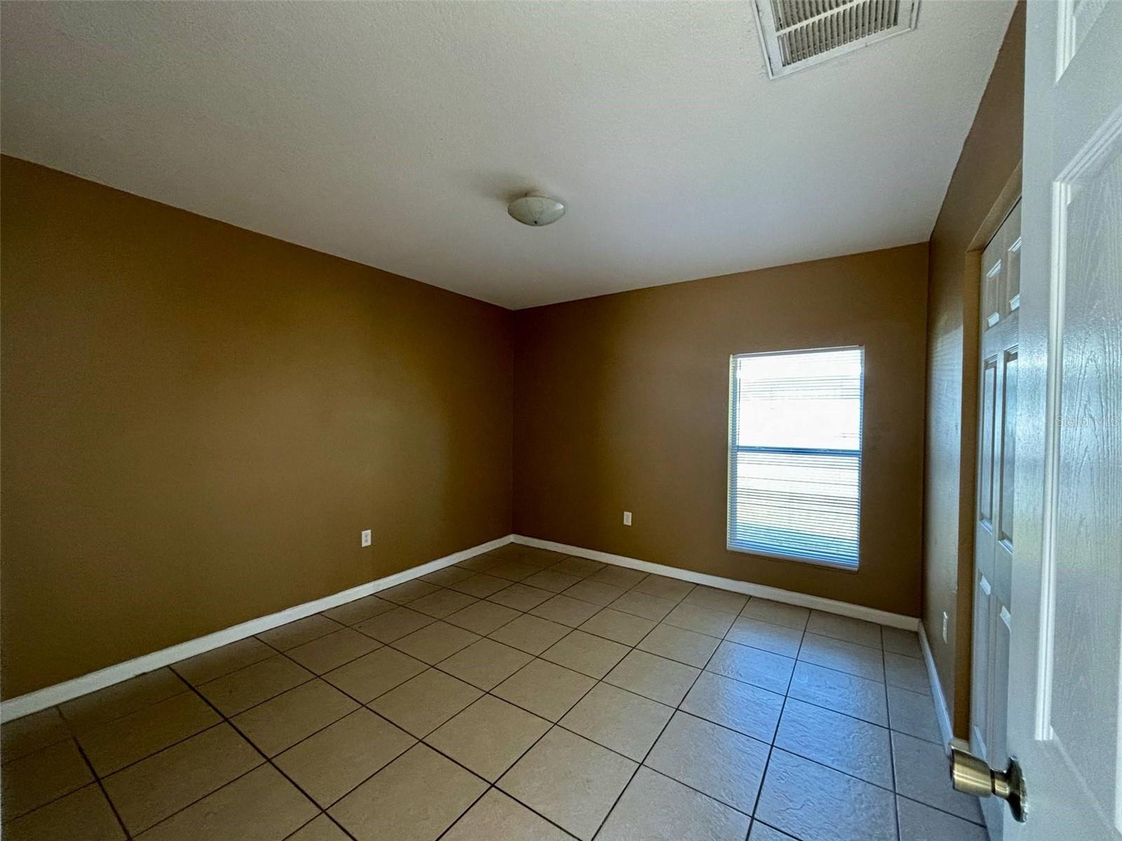 ACREAGE - Residential Lease