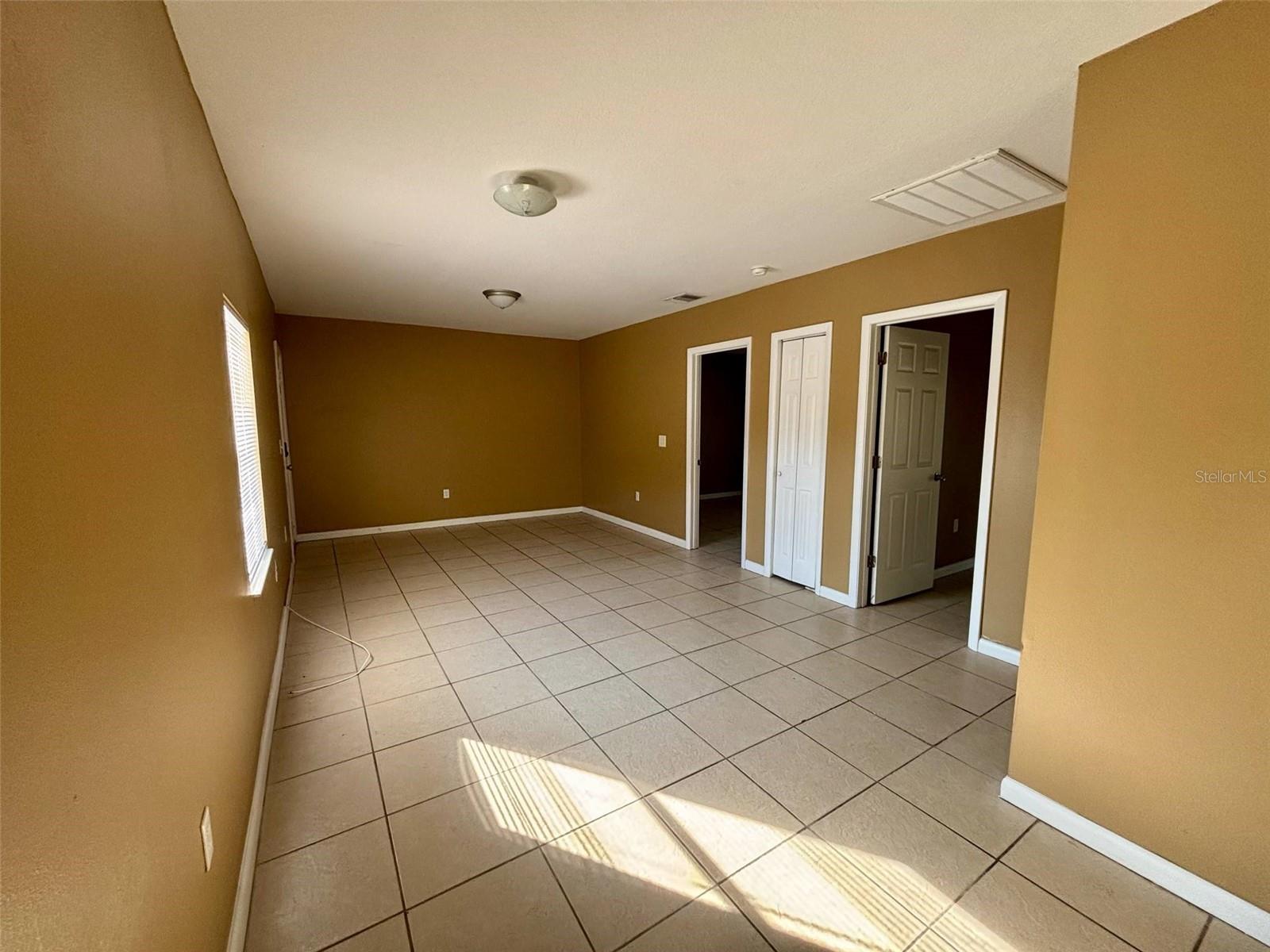 ACREAGE - Residential Lease