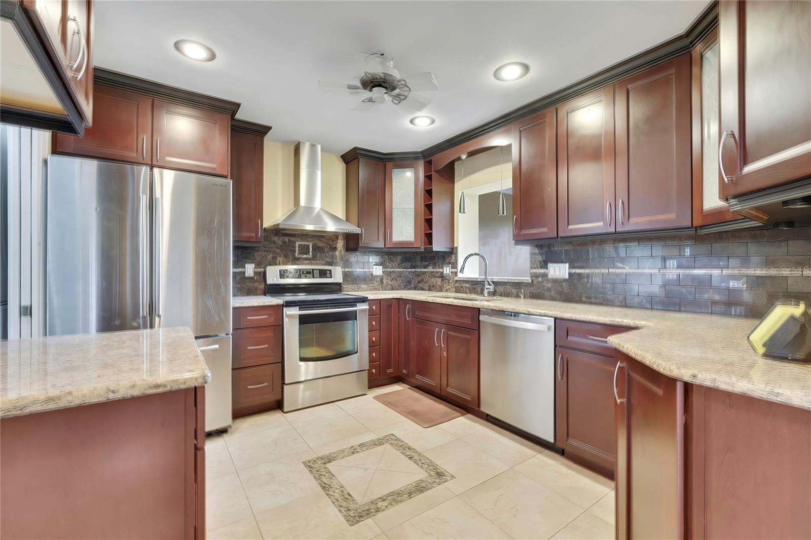 8801 MANOS CIRCLE 8801