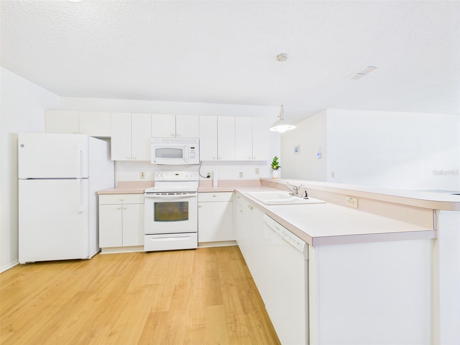 VILLAGES SUMTER VILLA DE LA - Residential Lease