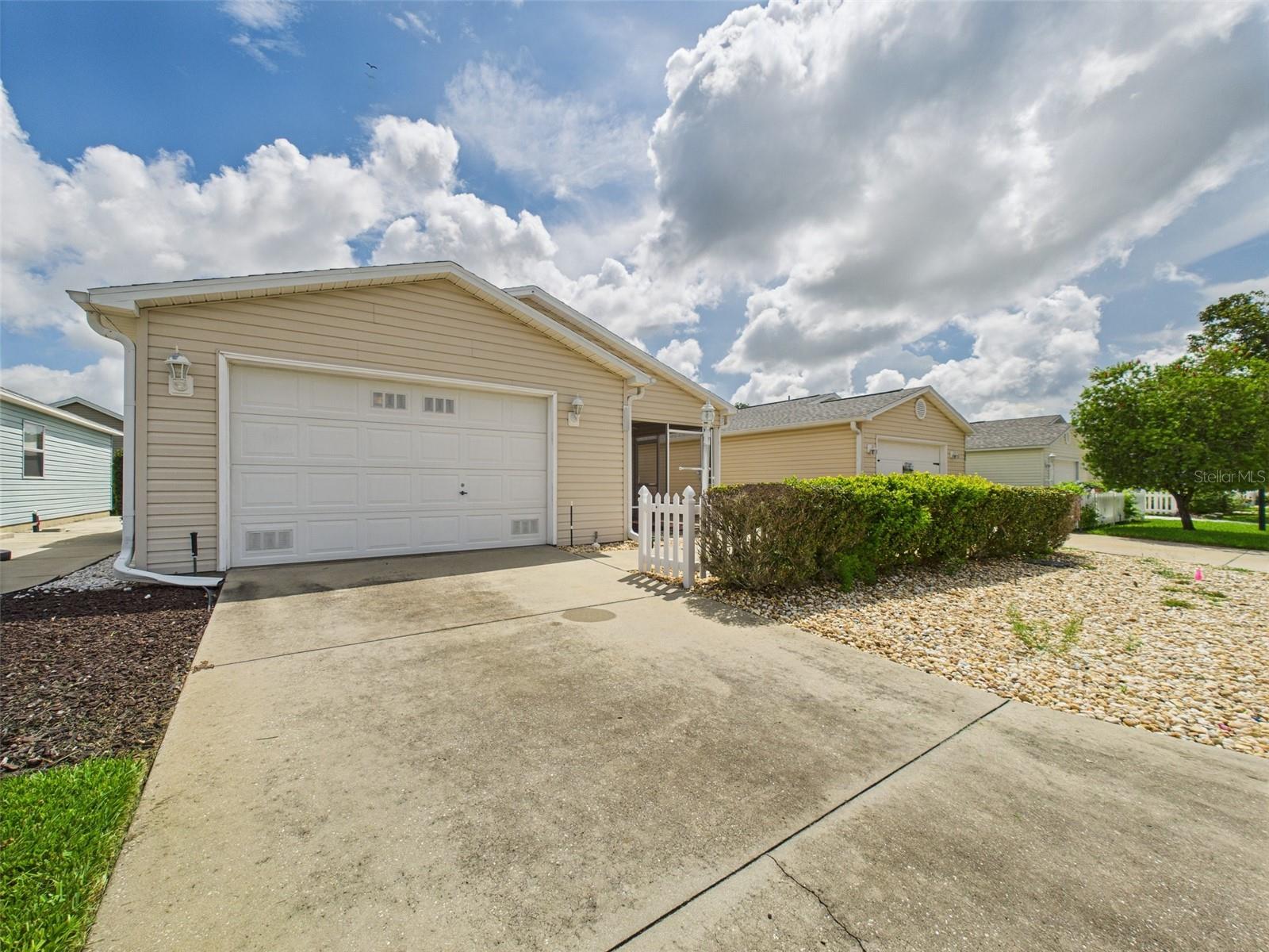 VILLAGES SUMTER VILLA DE LA - Residential Lease