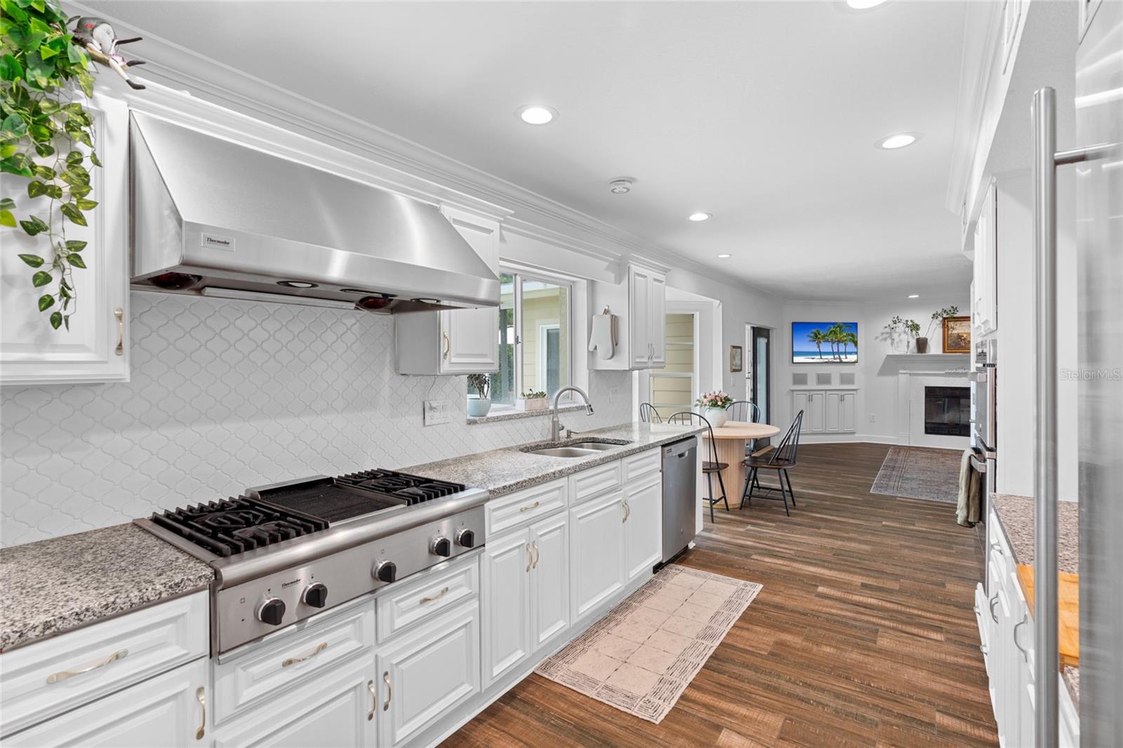 3219 CENTERWOOD DRIVE