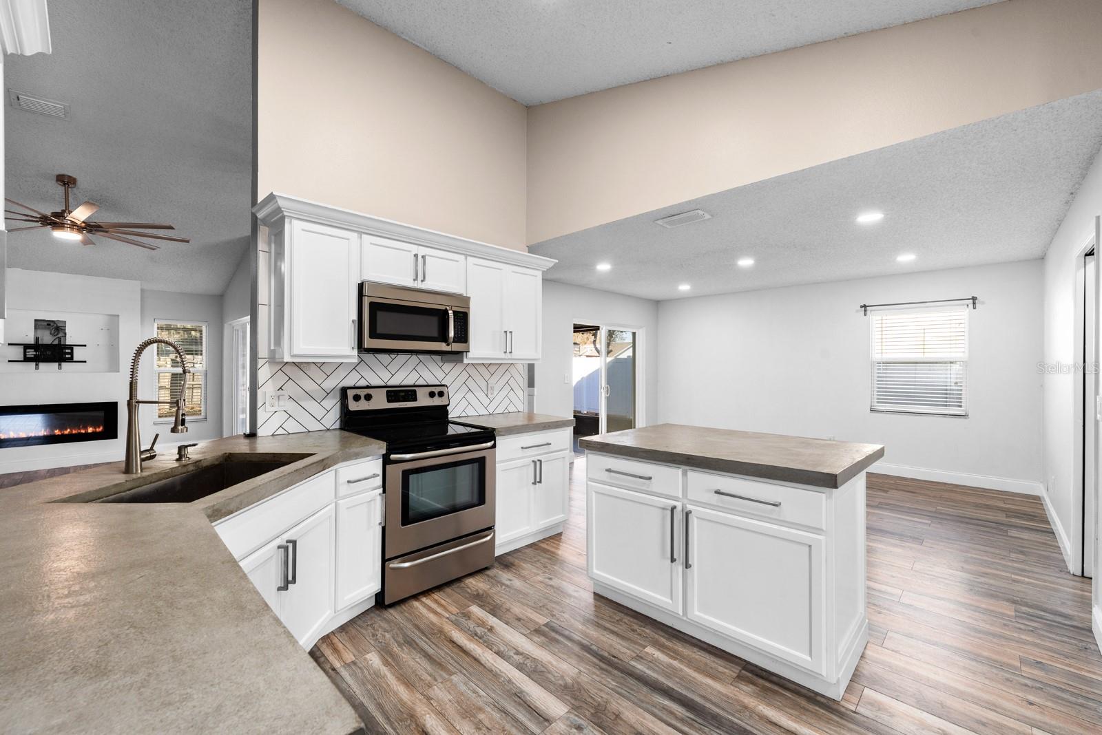 BOYETTE SPGS SEC B UN #2 - Residential