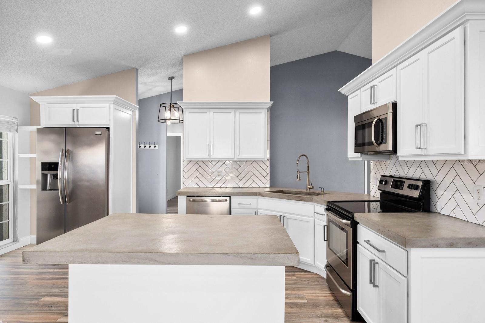 BOYETTE SPGS SEC B UN #2 - Residential