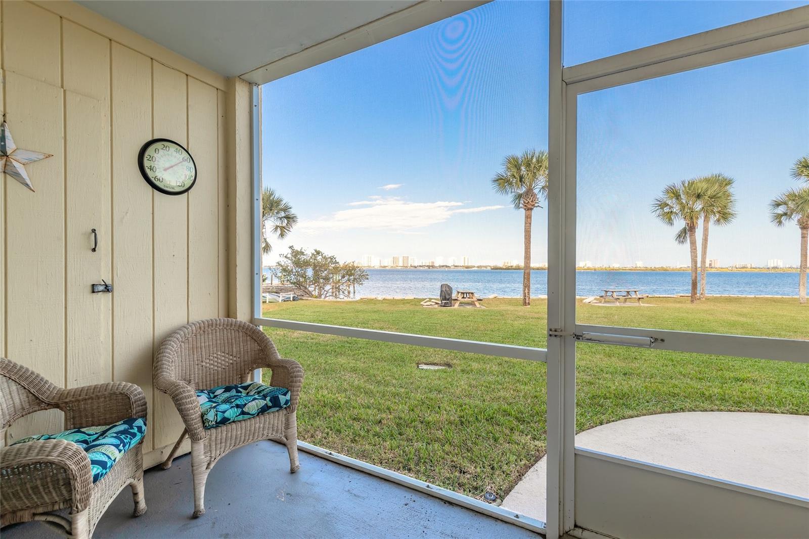 RIVER CLUB - Residential