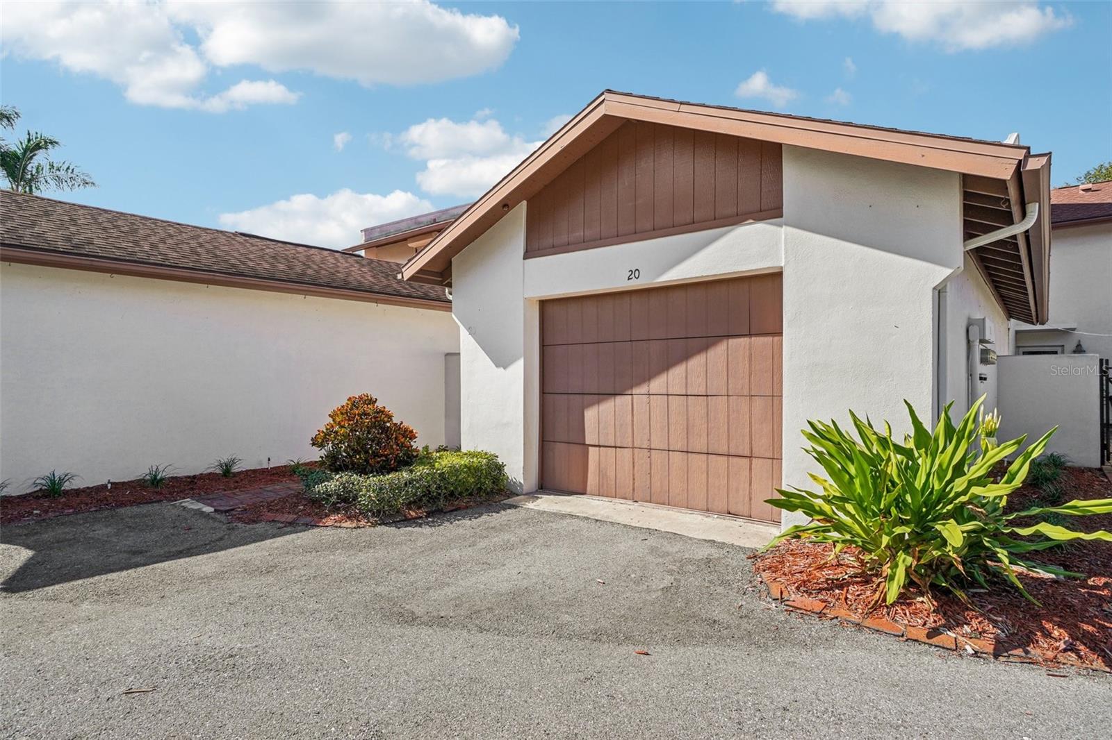 TOWNHOUSES OF BARDMOOR - Residential