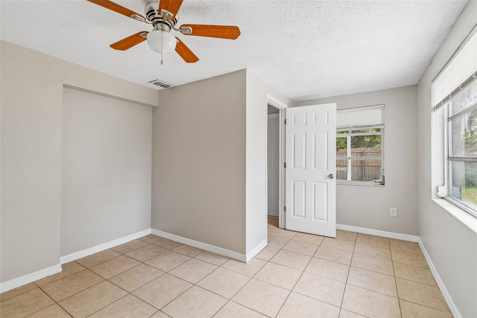 BEACON SQUARE - Residential