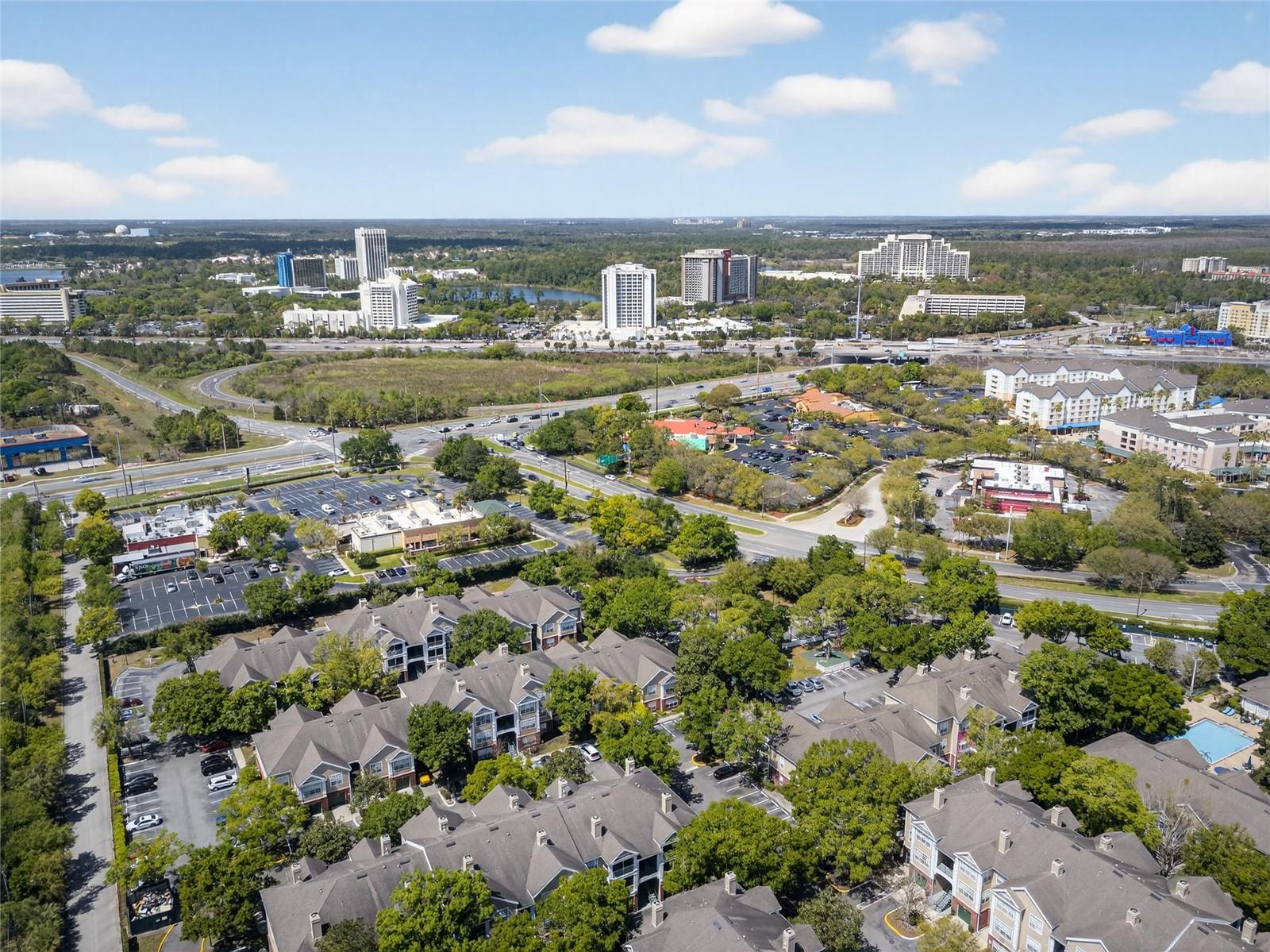 PLANTATION PARK PRIVATE RESIDENCE - Residential