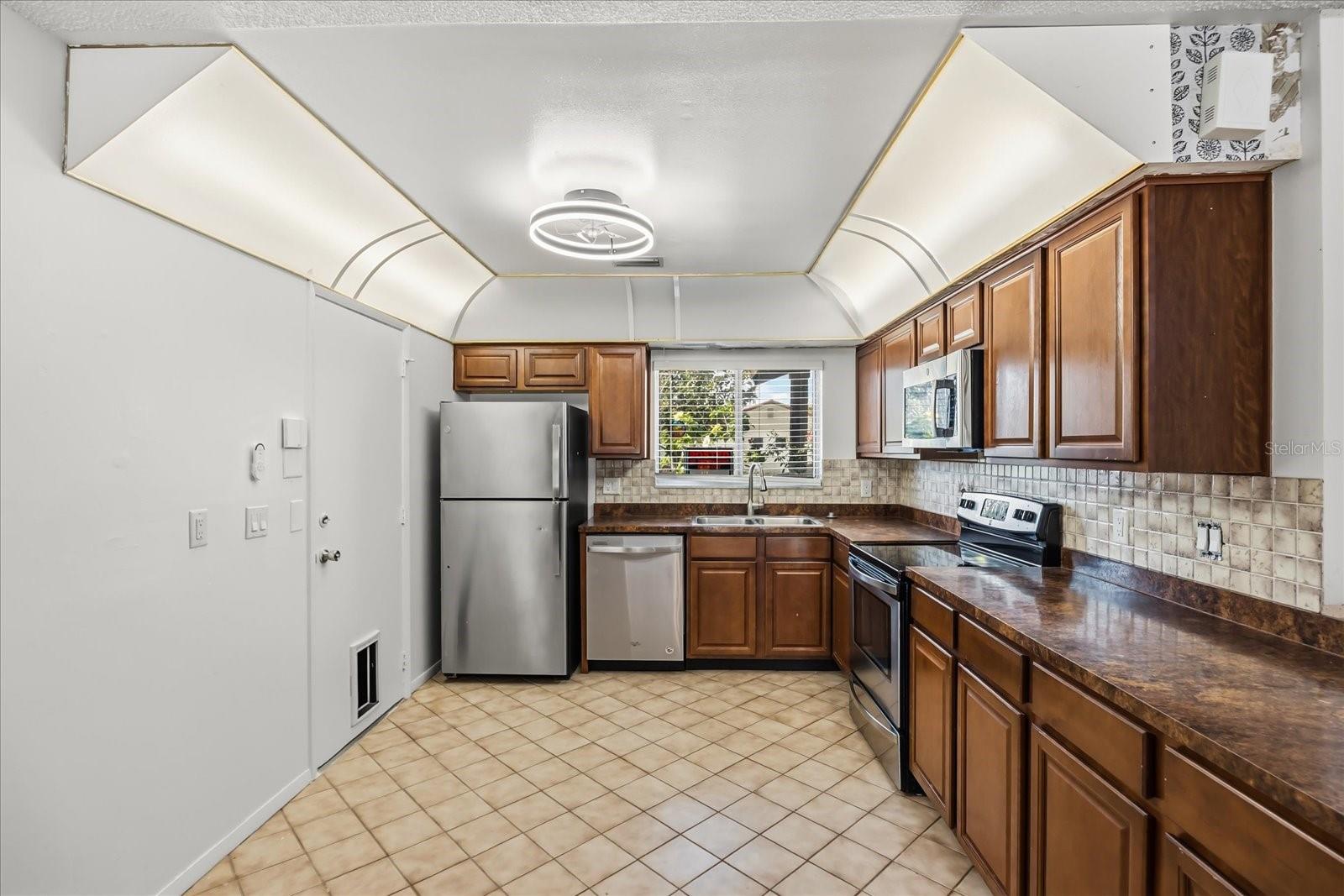 MONTPELIER VILLAGE PH 02 - Residential Lease