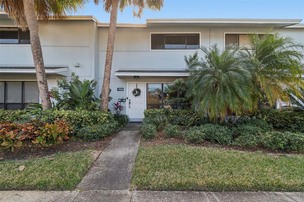 Photo of 108 Biscayne Avenue #B, Tampa, FL 33606 (MLS # TB8468735)