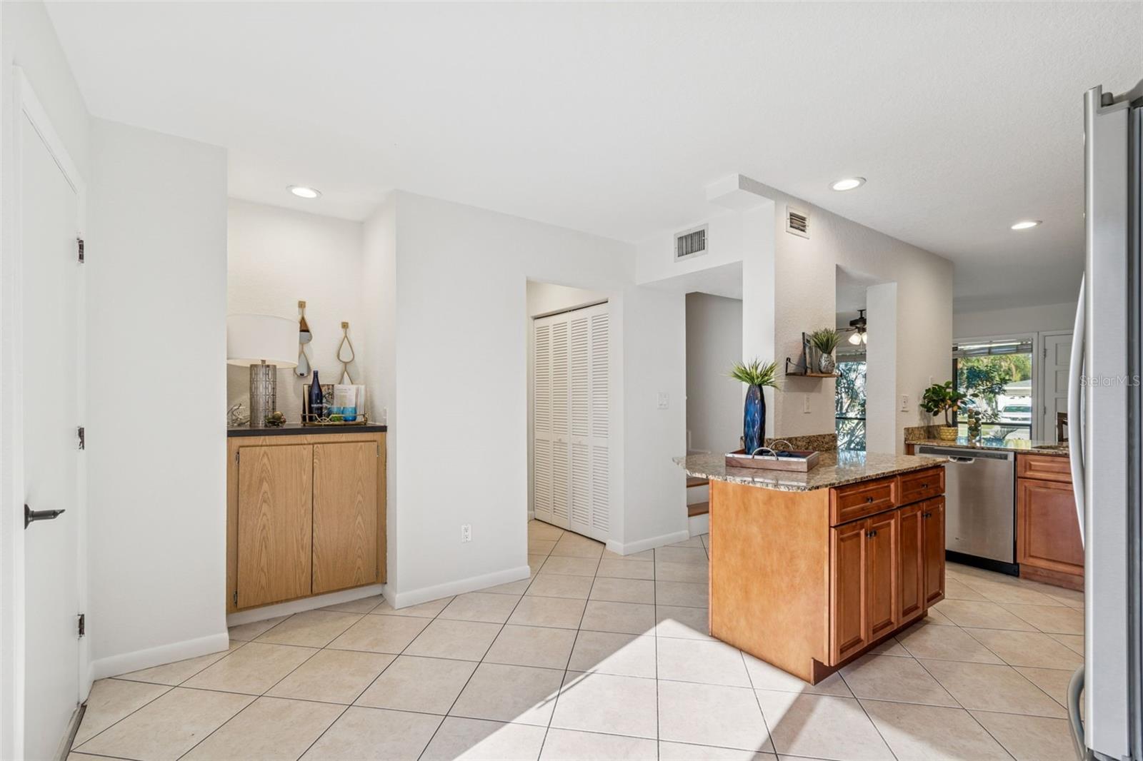 BERKELEY TWNHMS - Residential