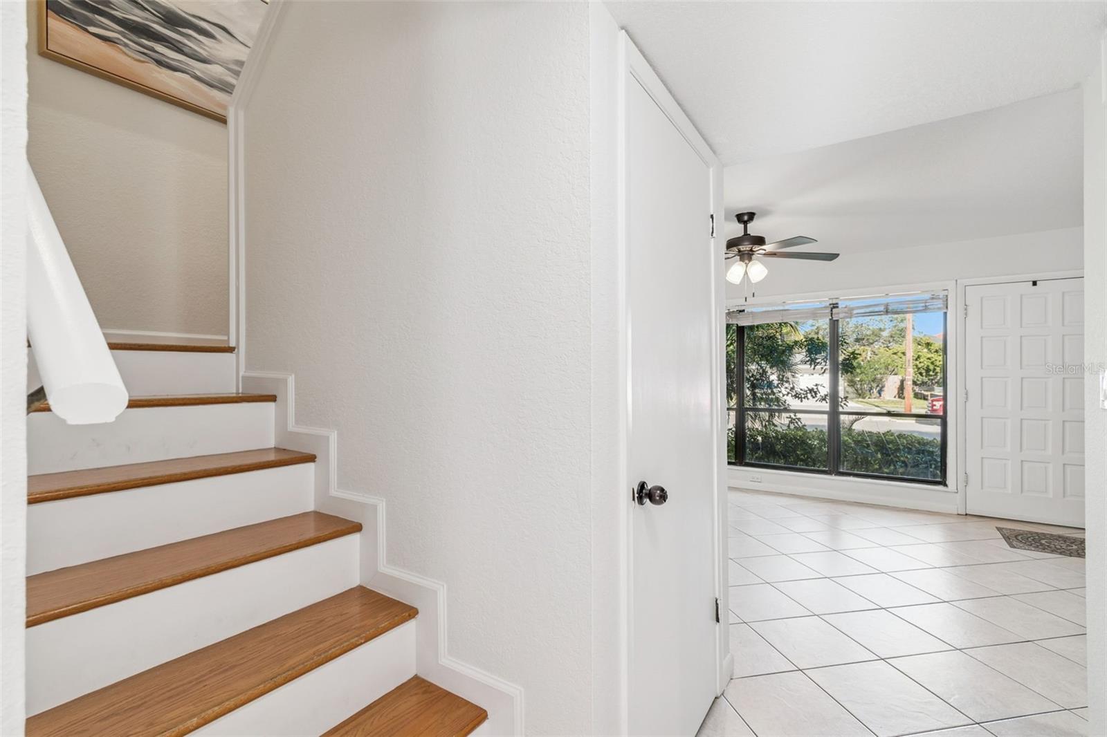 BERKELEY TWNHMS - Residential