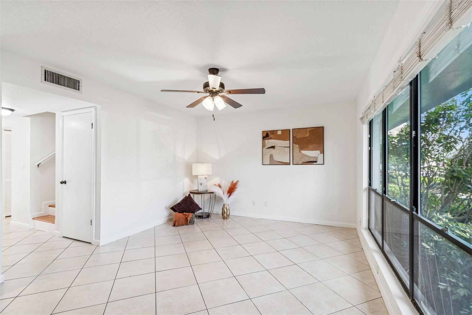 BERKELEY TWNHMS - Residential