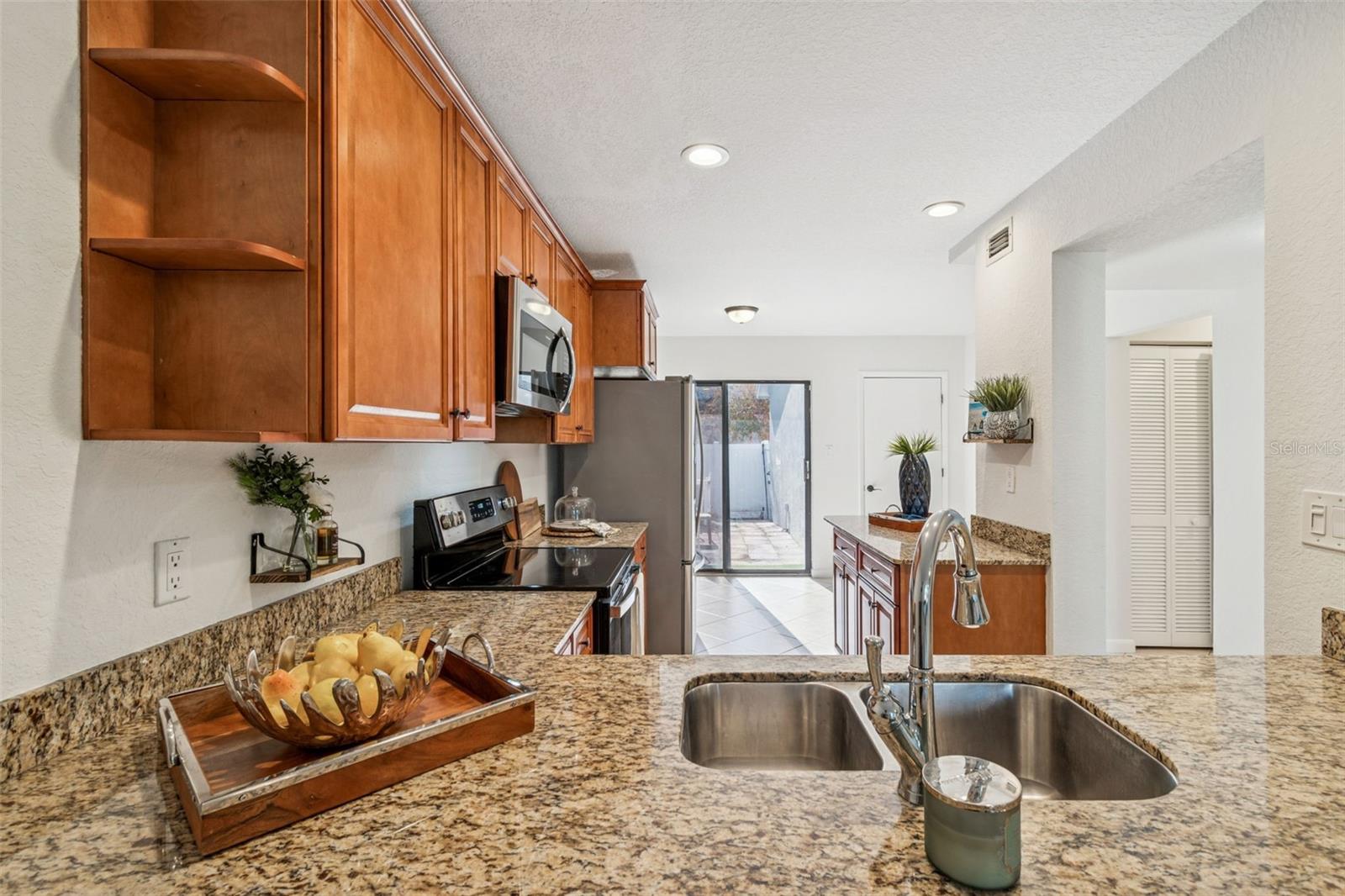 BERKELEY TWNHMS - Residential