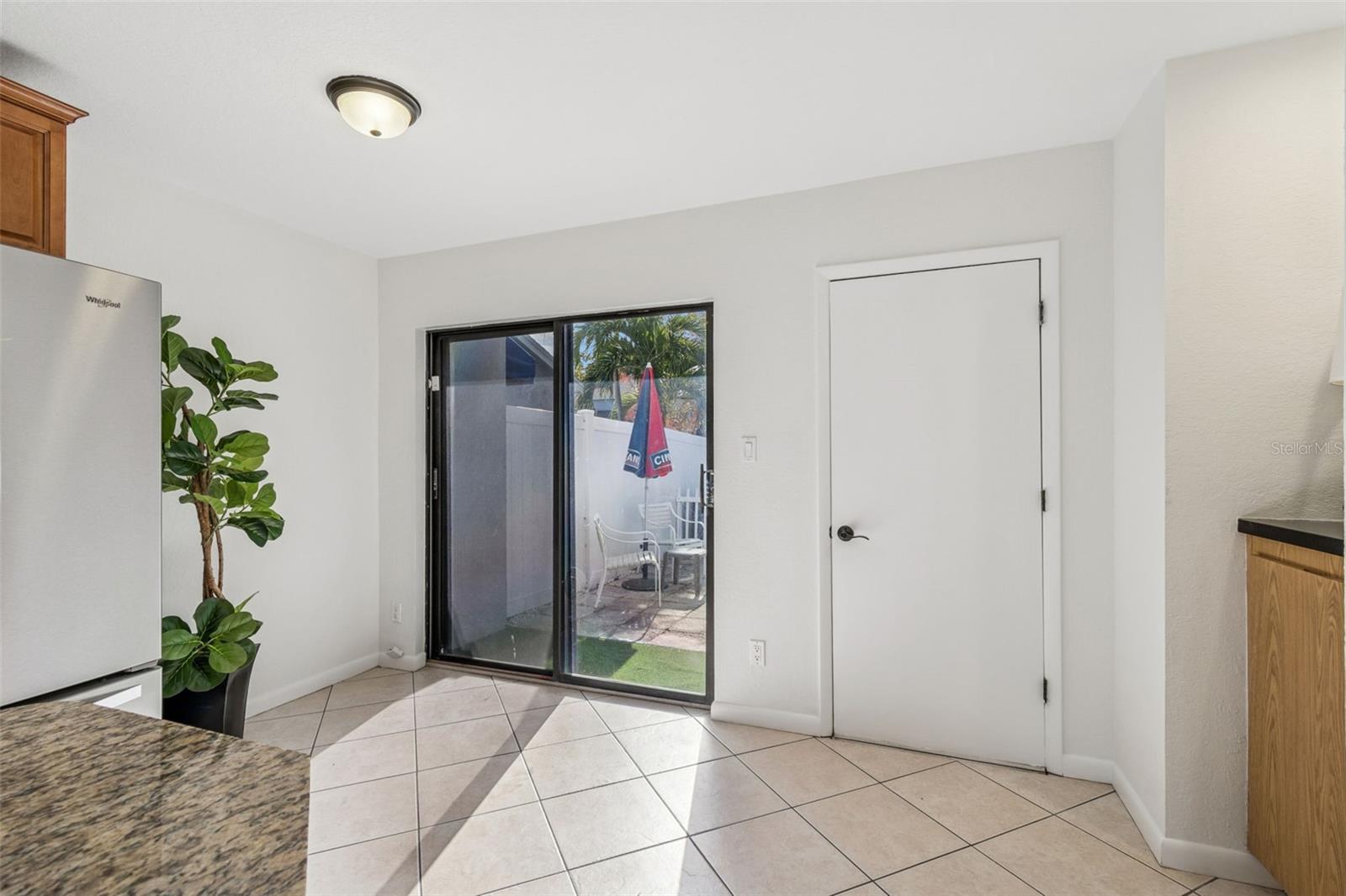 BERKELEY TWNHMS - Residential