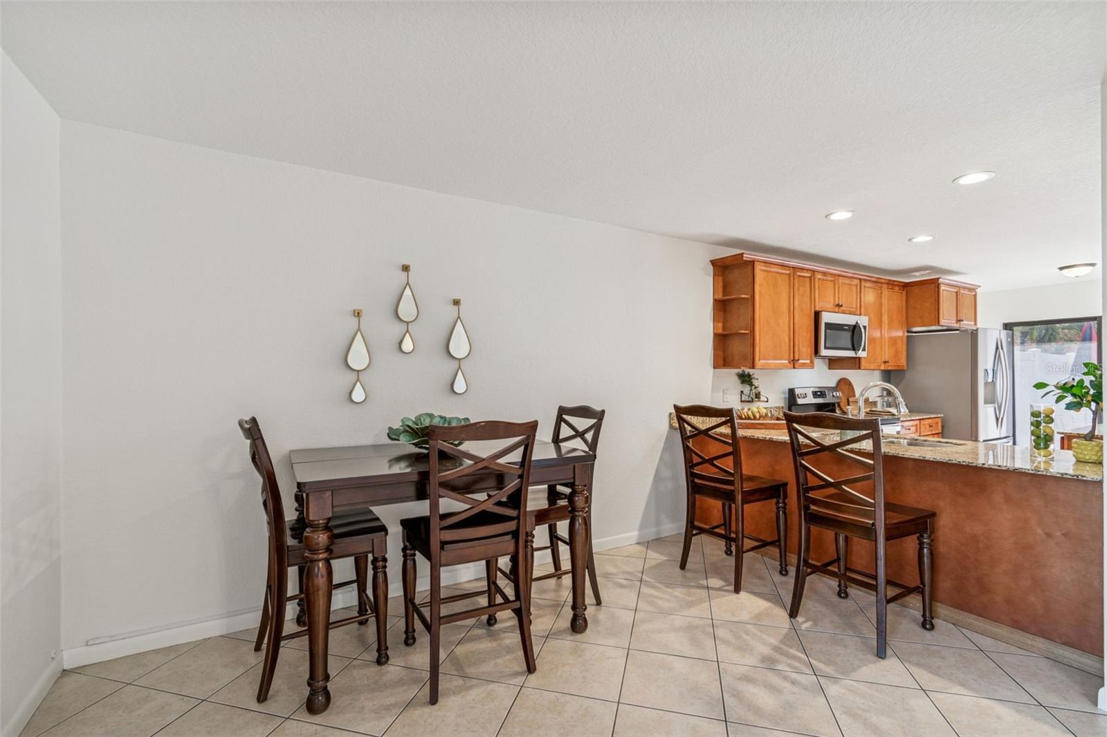 BERKELEY TWNHMS - Residential