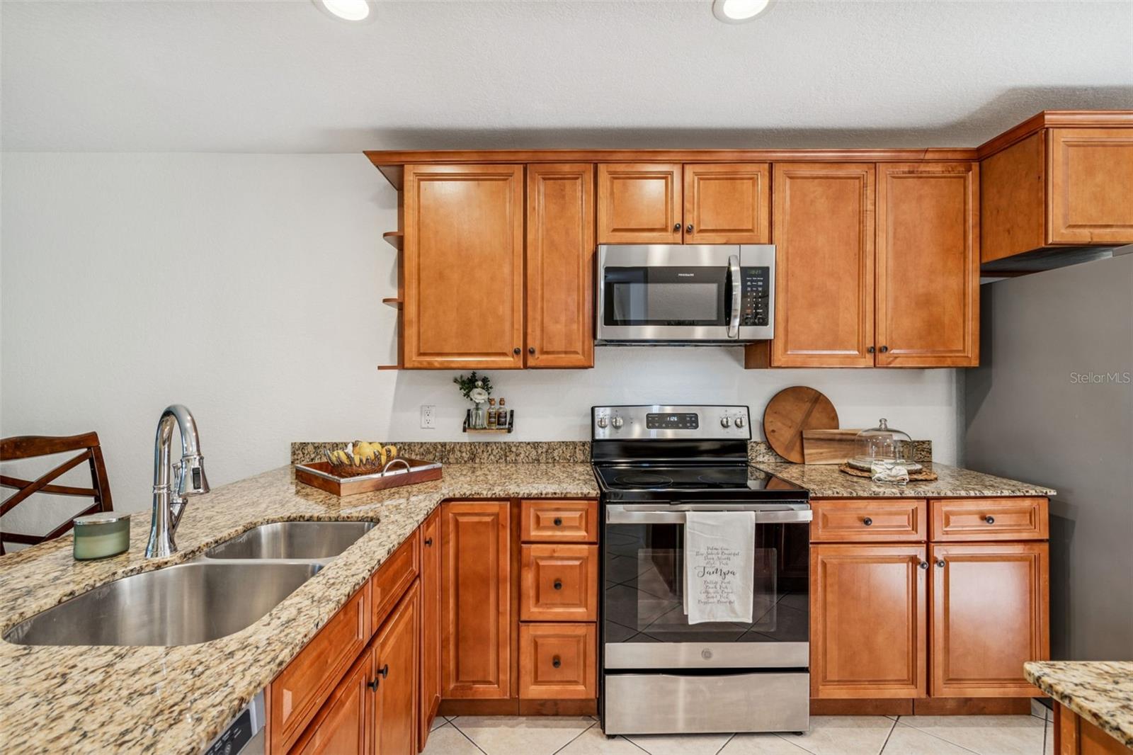 BERKELEY TWNHMS - Residential