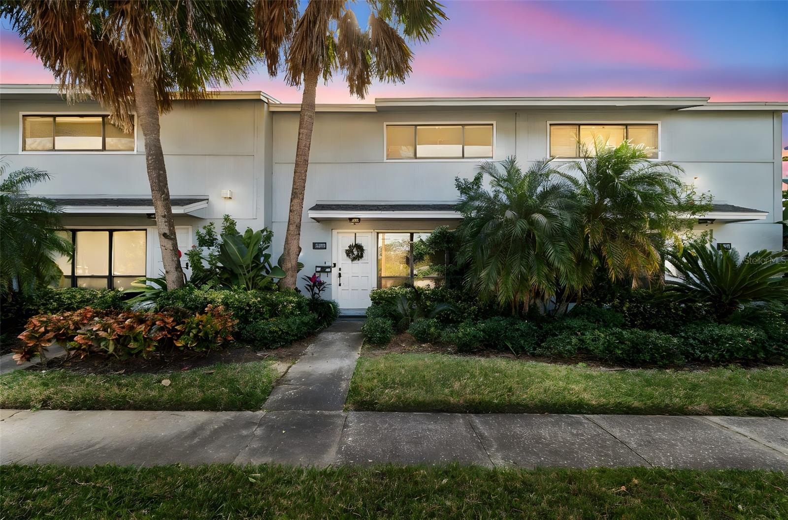 BERKELEY TWNHMS - Residential