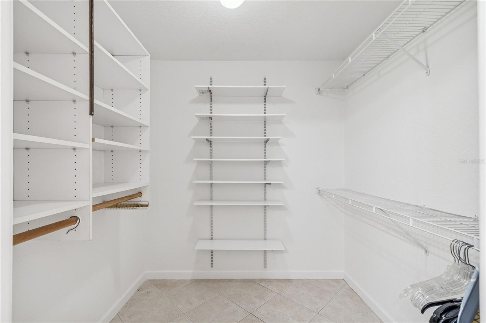 BERKELEY TWNHMS - Residential