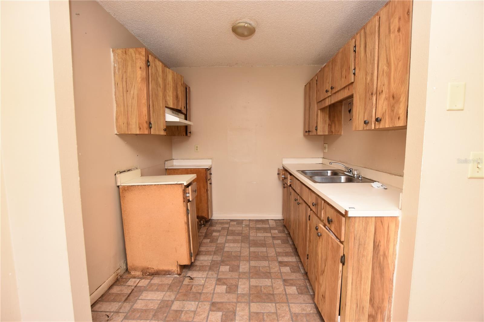 LAKEWOOD PARK - Residential Income