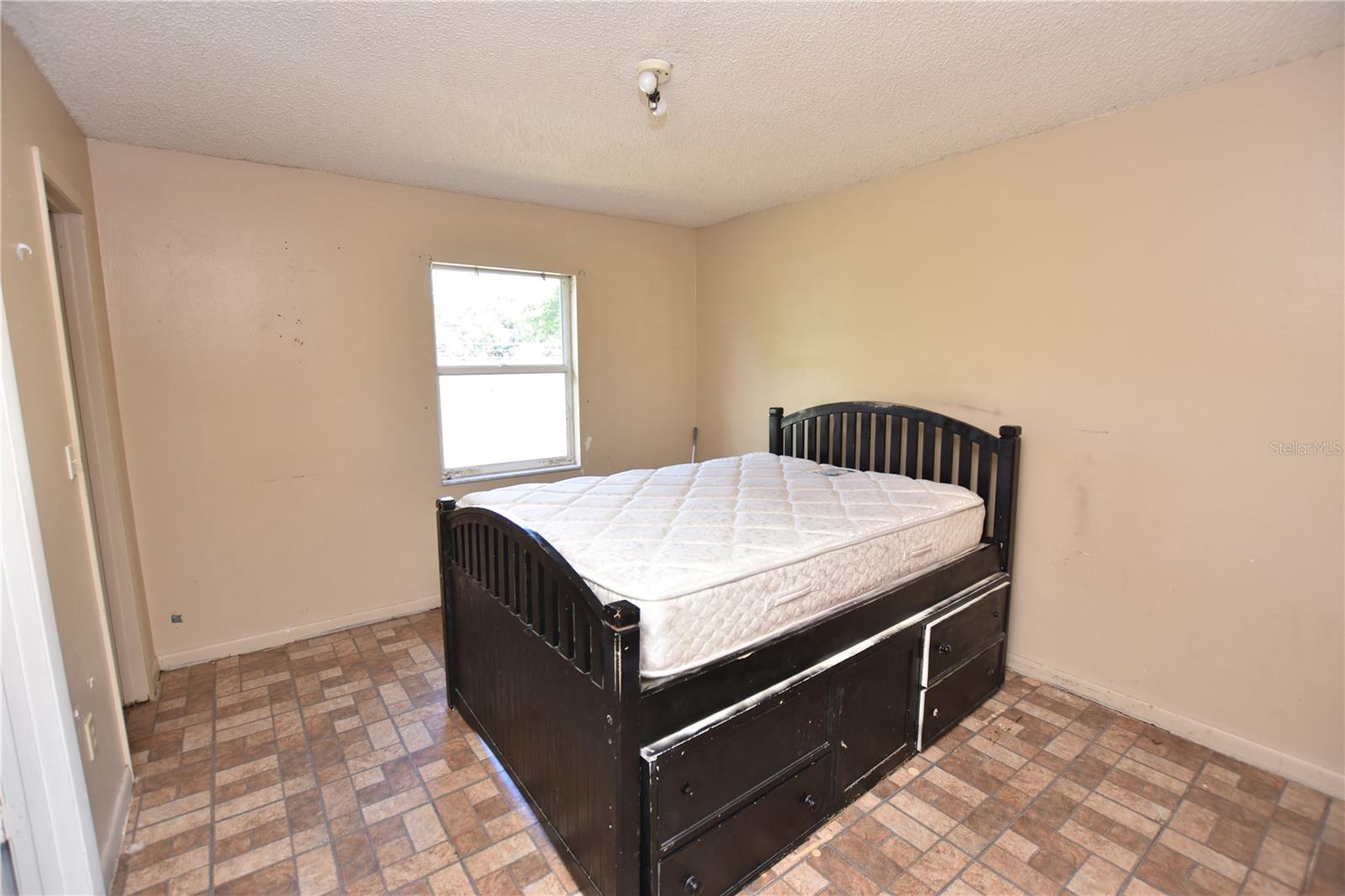 LAKEWOOD PARK - Residential Income