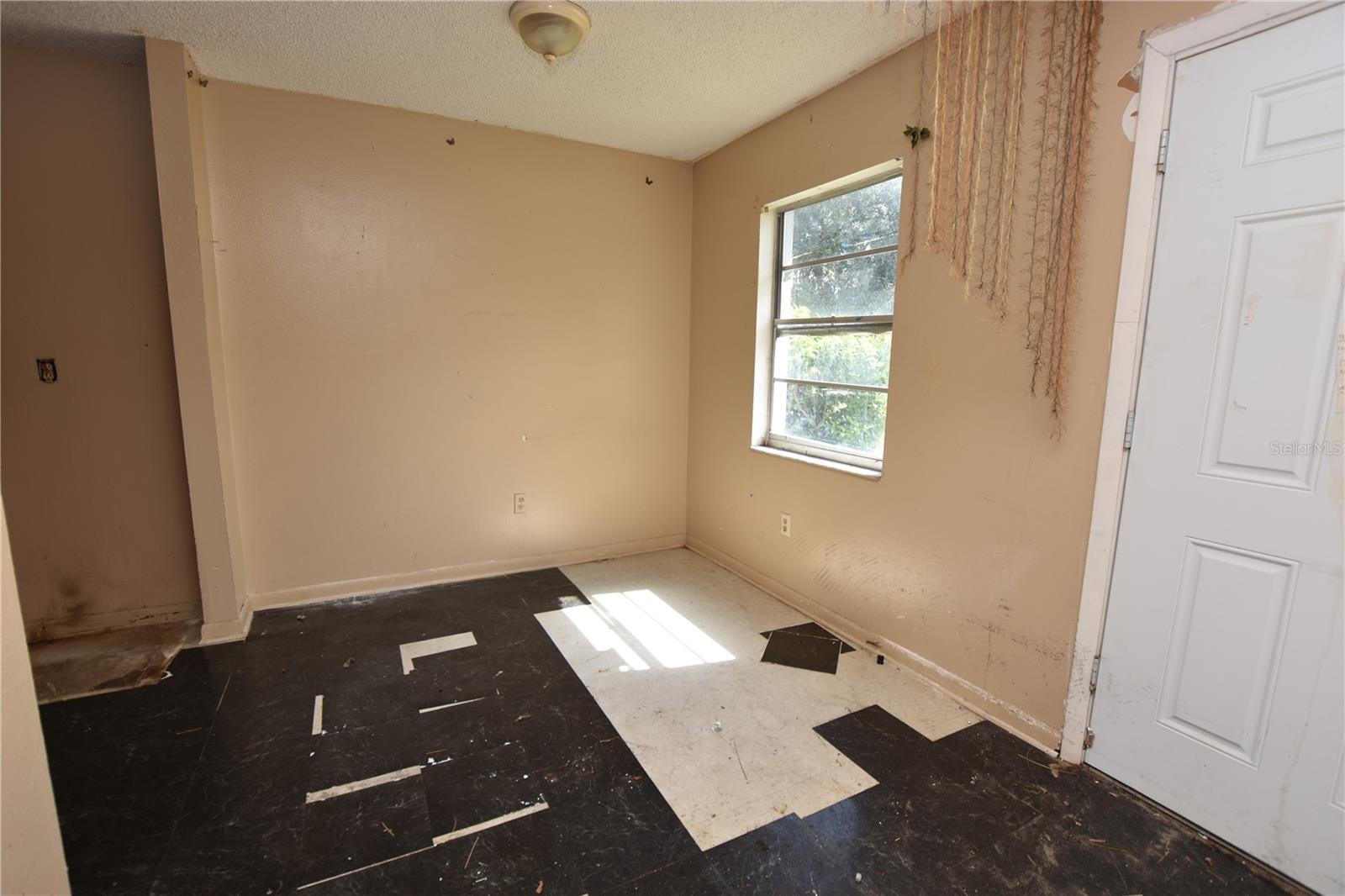 LAKEWOOD PARK - Residential Income