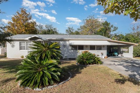 A home in DEBARY