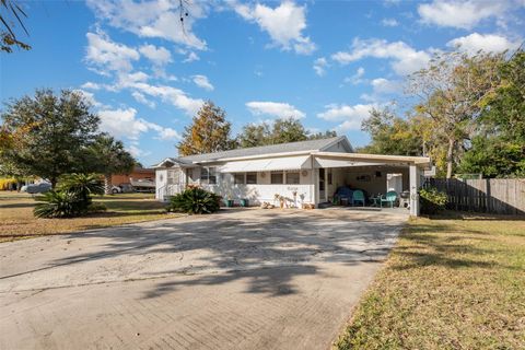 A home in DEBARY