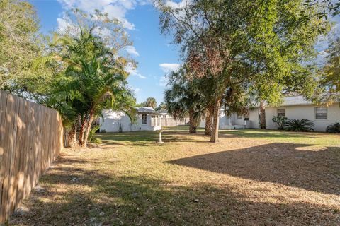 A home in DEBARY