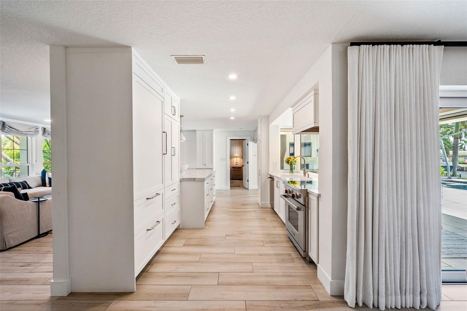 VENETIAN ISLES - Residential