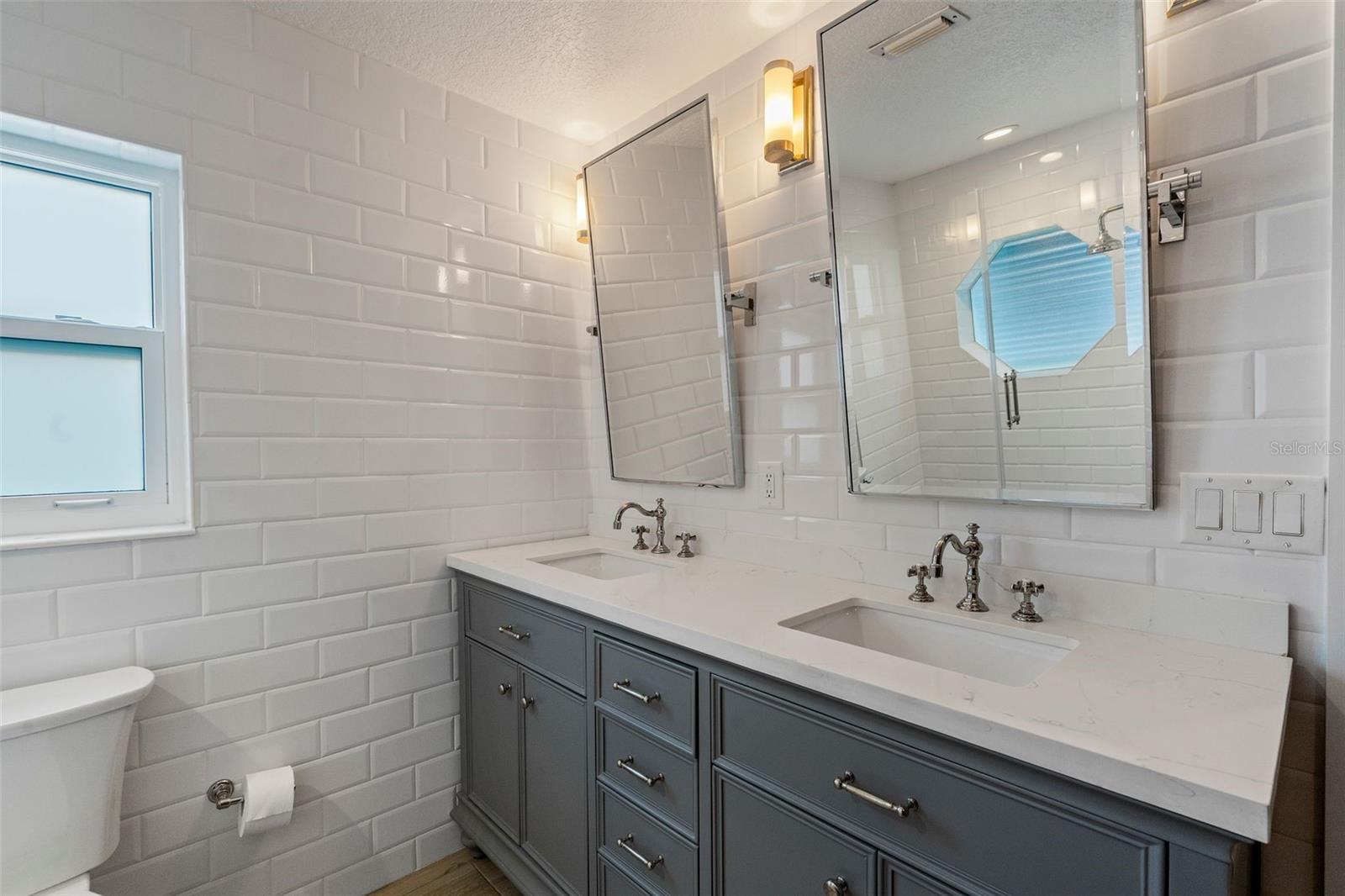 VENETIAN ISLES - Residential