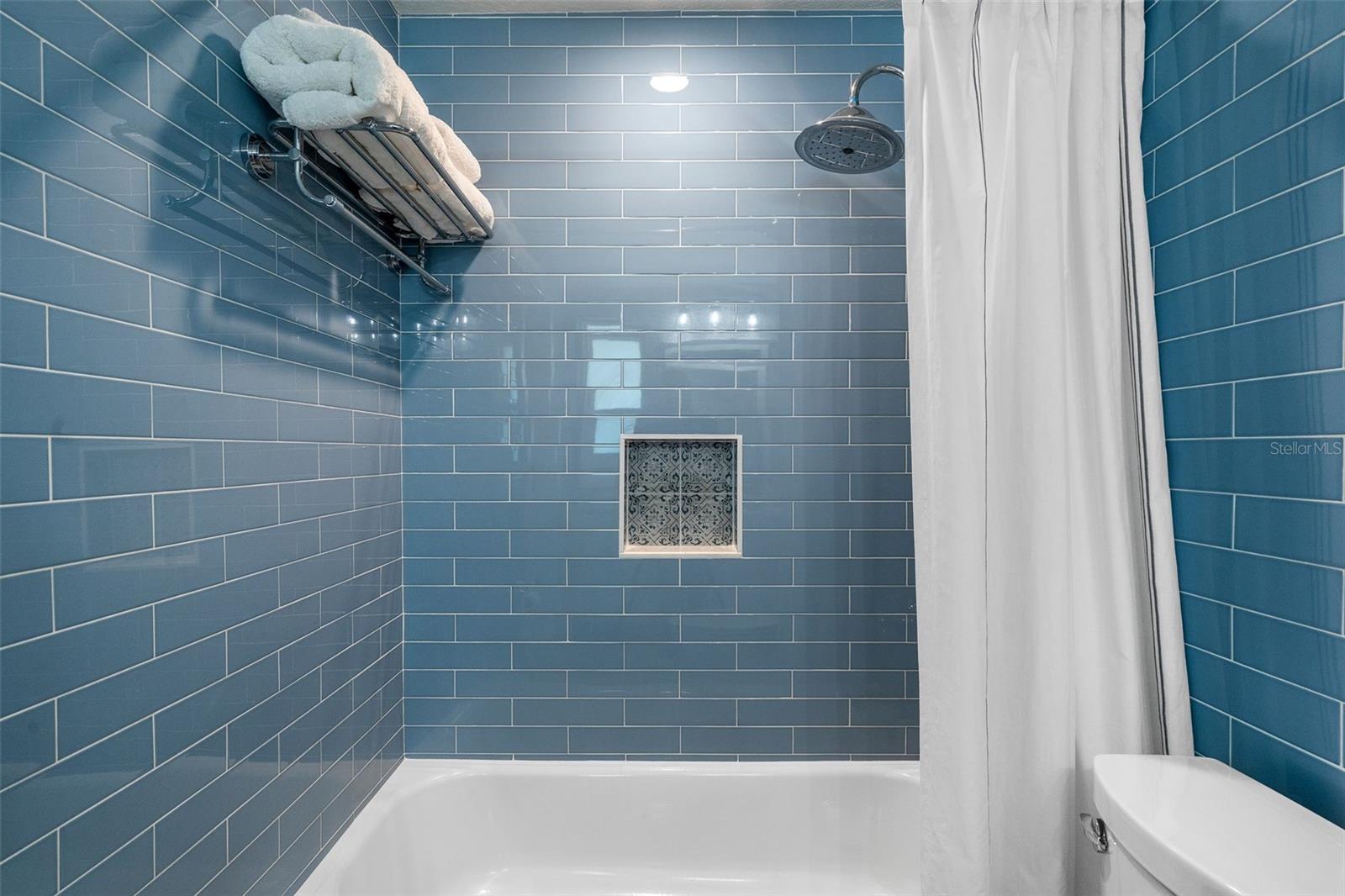 VENETIAN ISLES - Residential