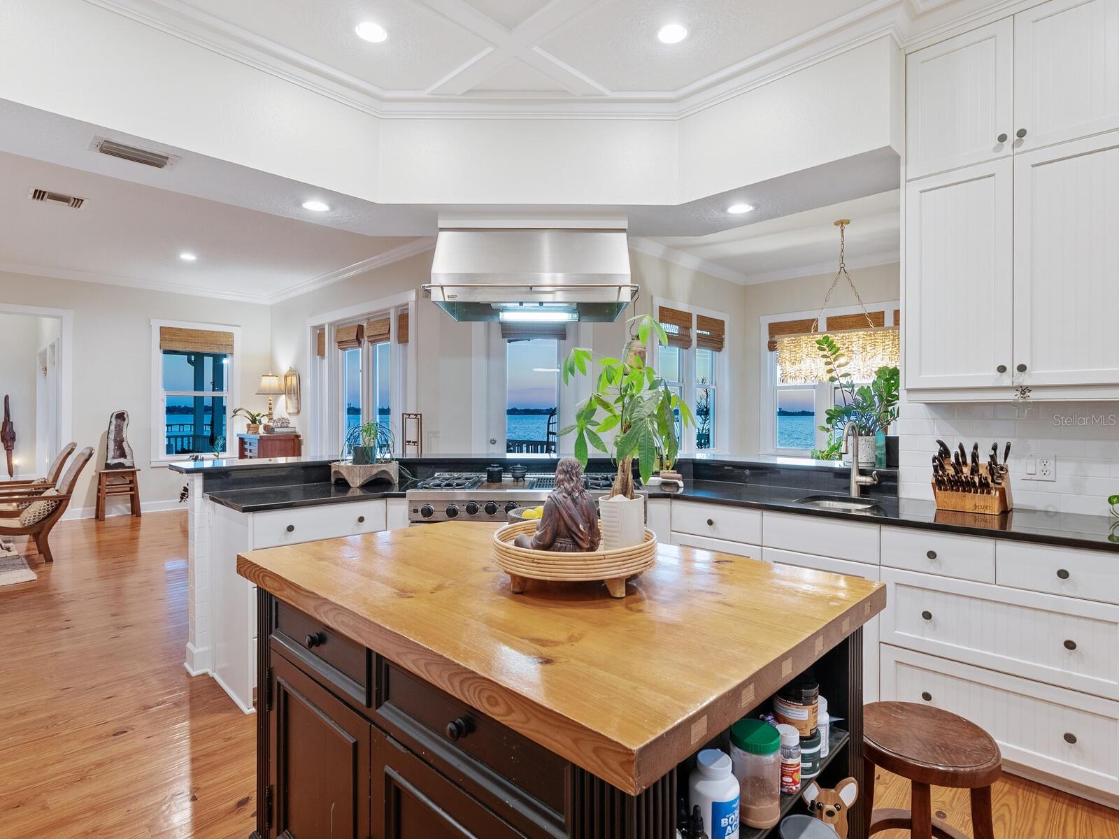 RICHARDS ADD TO PALMETTO CONTINUED - Residential