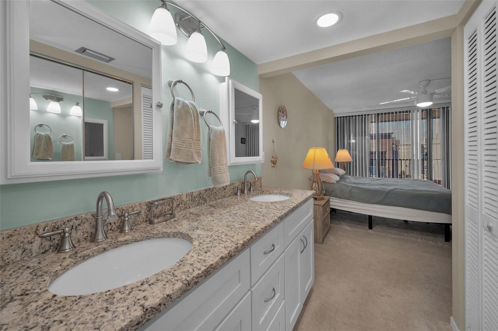 MEDITERRANEAN MANORS - Residential