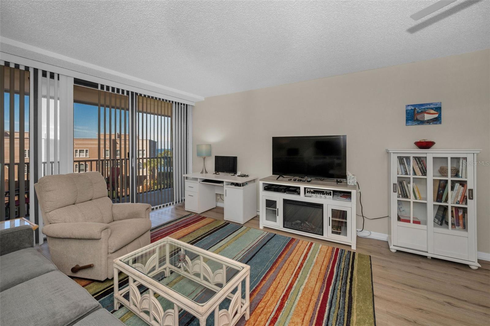 MEDITERRANEAN MANORS - Residential