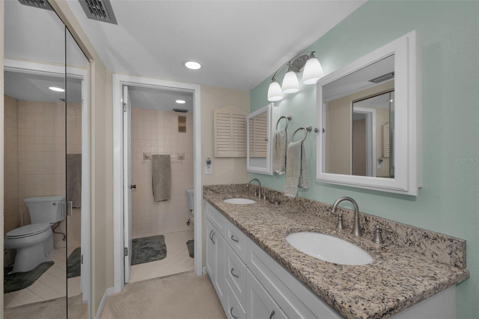 MEDITERRANEAN MANORS - Residential