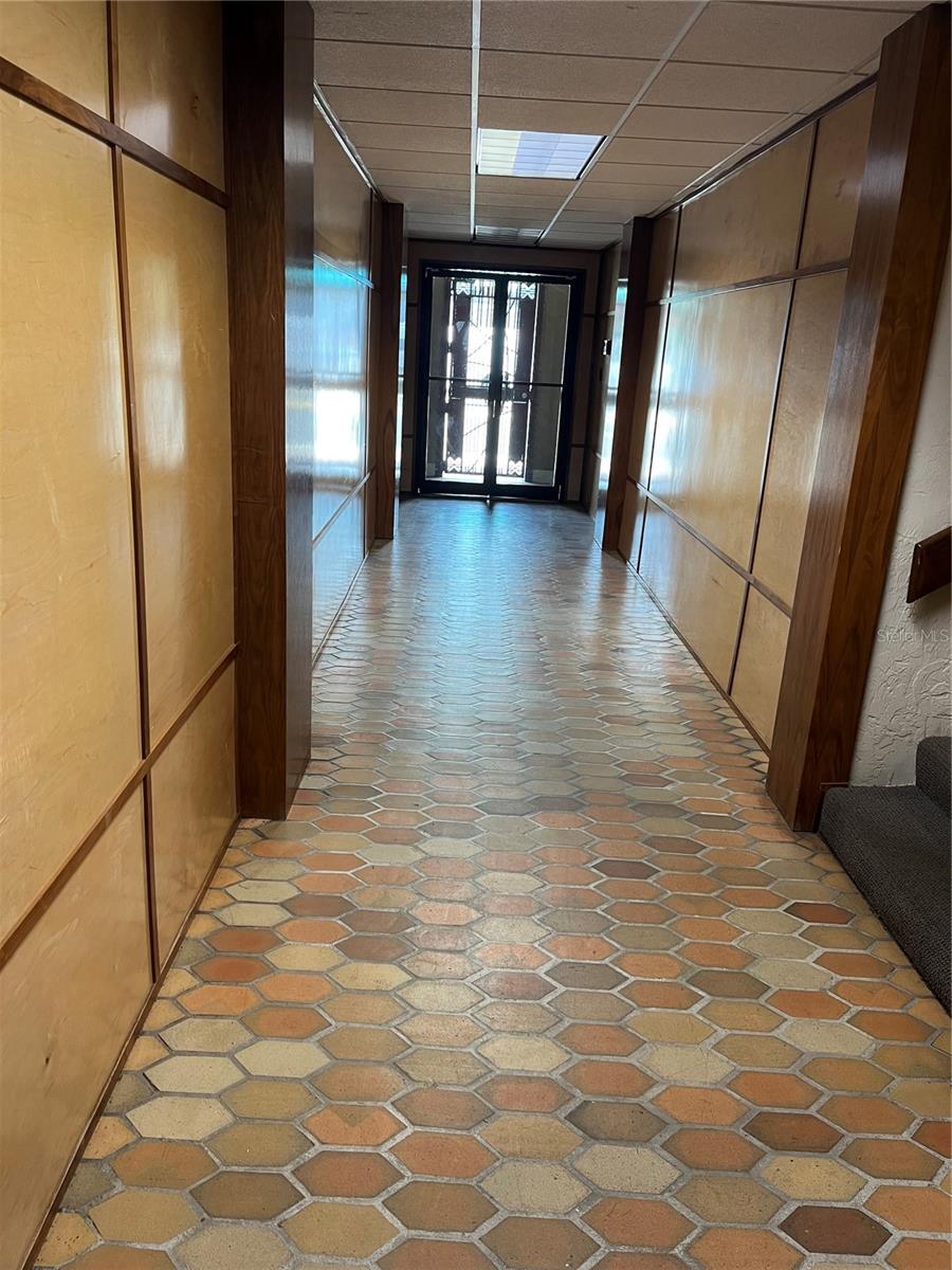 GAINESVILLE BRUSH ADD TO- - Commercial Lease