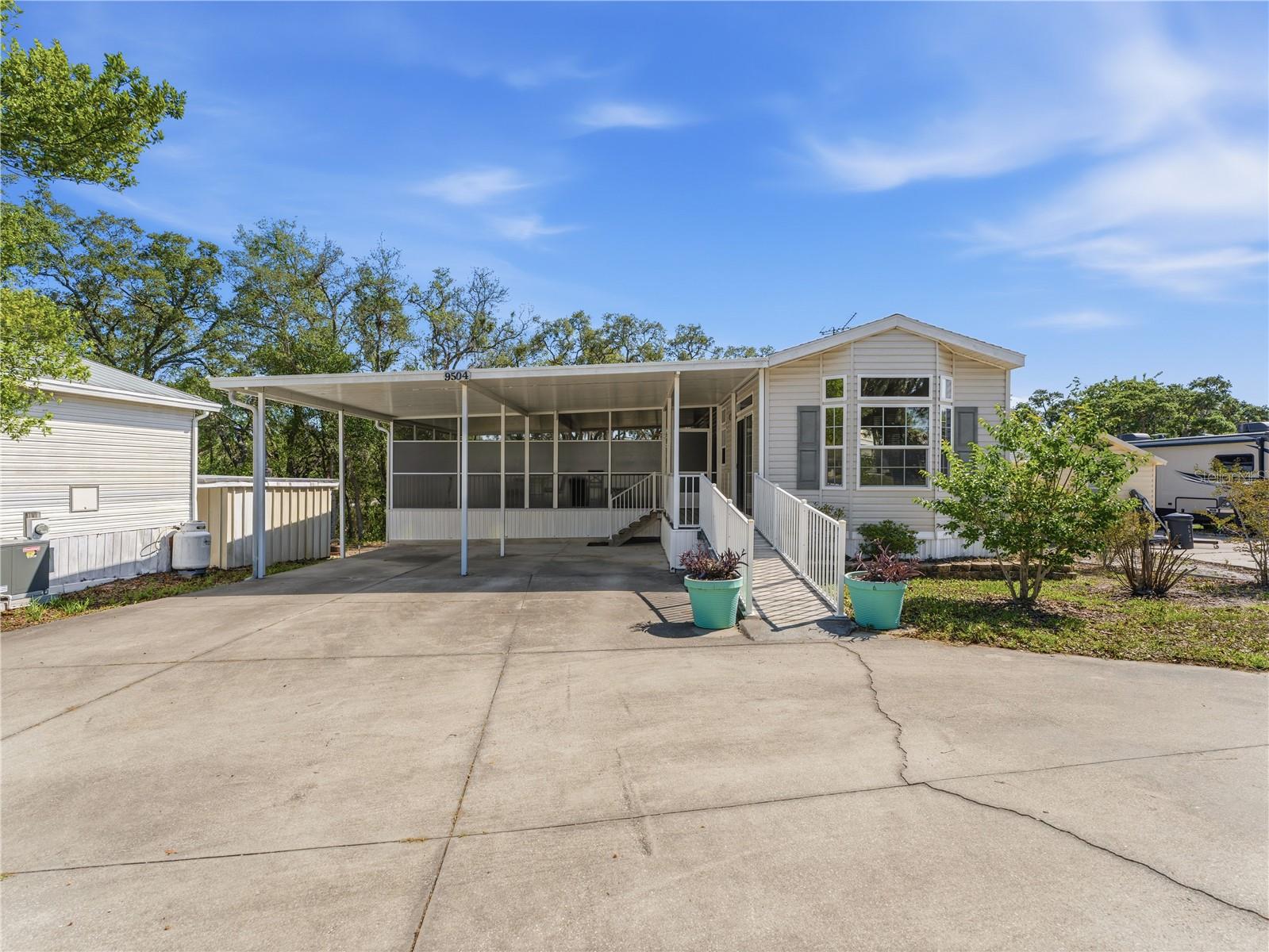 9504 GRAY FOX DR DRIVE