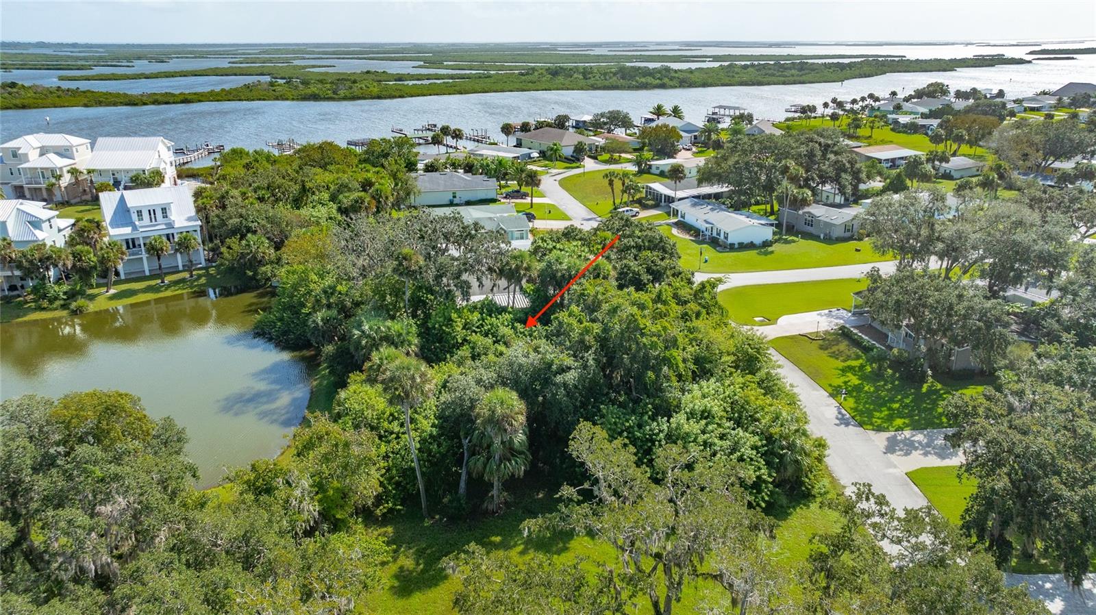 LIGHTHOUSE COVE - Land