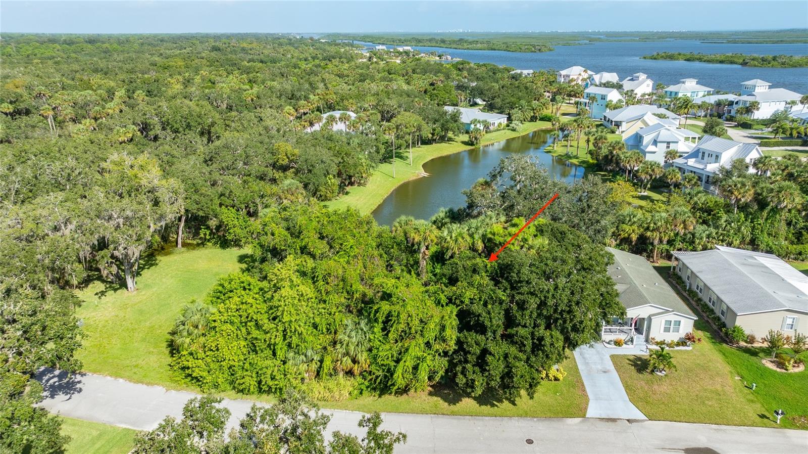 LIGHTHOUSE COVE - Land