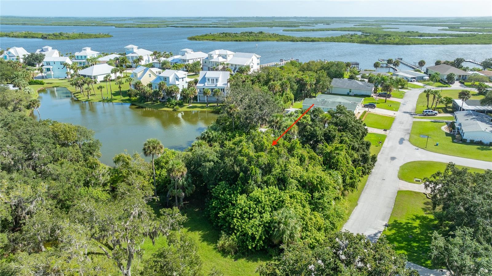 LIGHTHOUSE COVE - Land