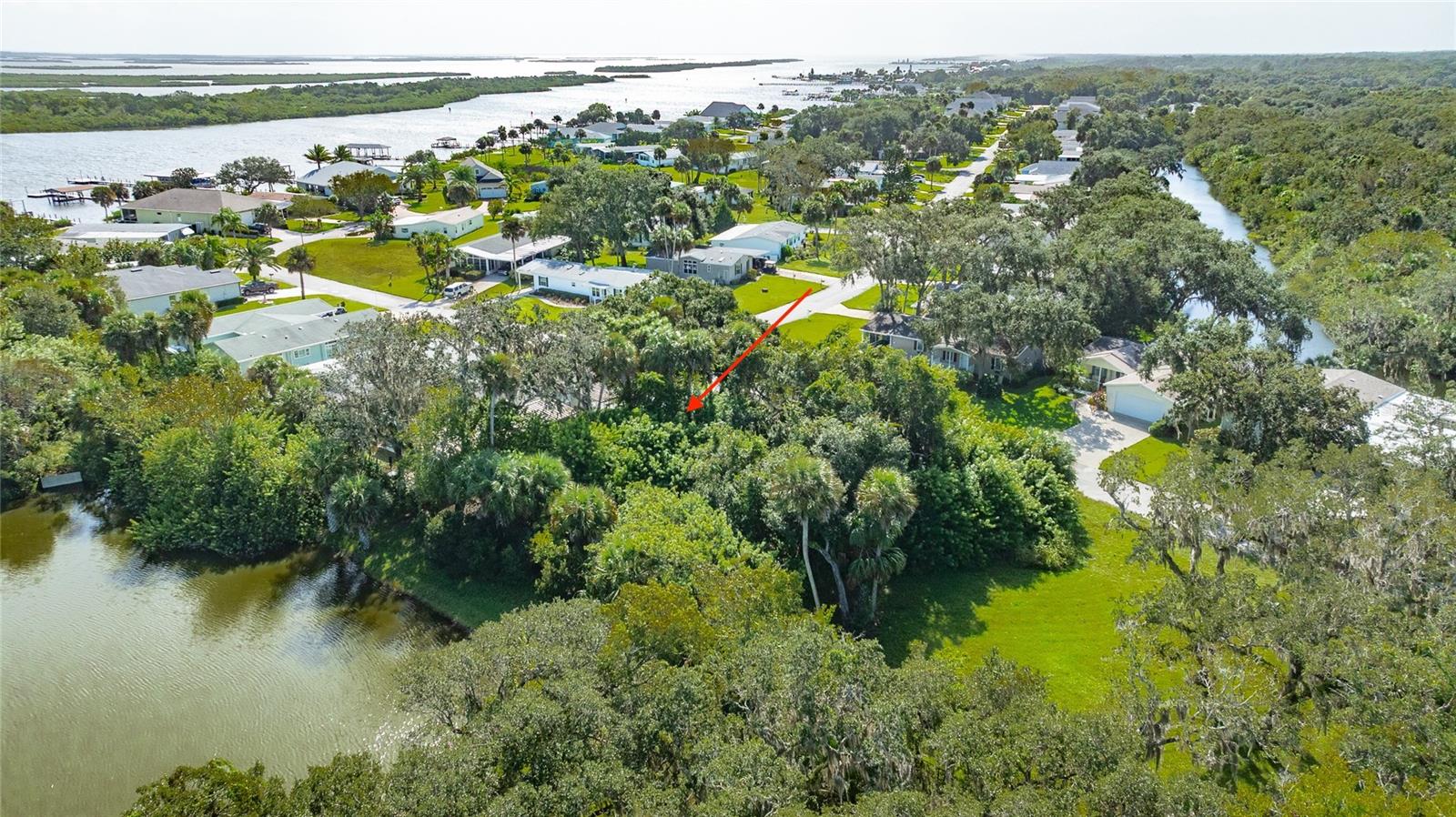 LIGHTHOUSE COVE - Land