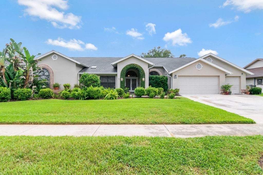 Photo of 3306 Westmoreland Drive, Tampa, FL 33618 (MLS # TB8518305)