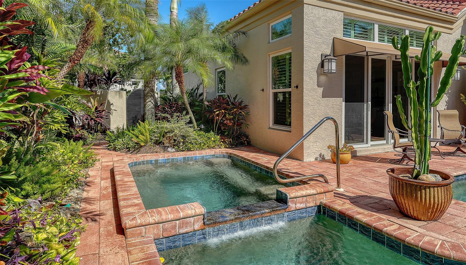 WESTON POINTE - Residential