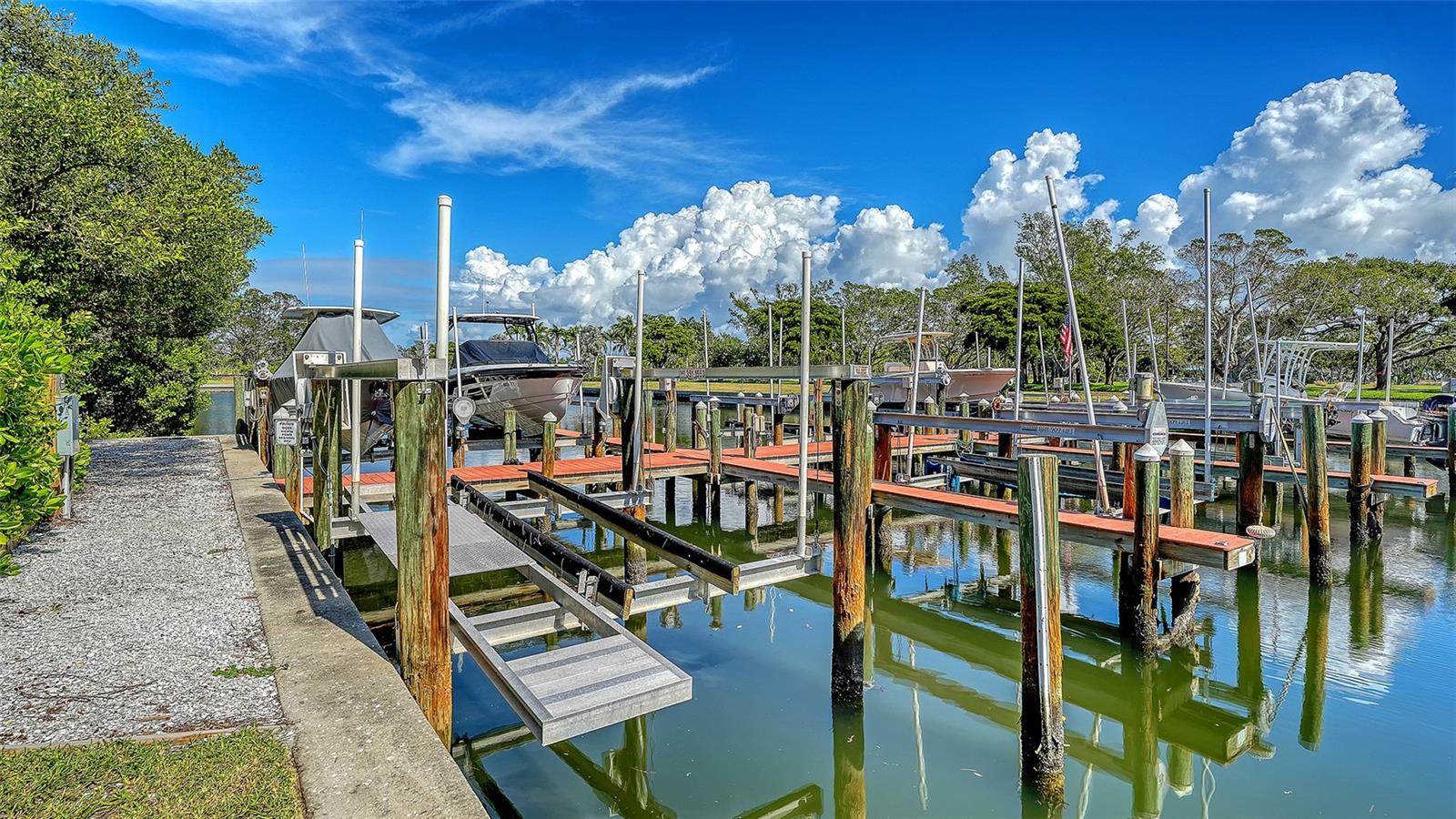 WESTON POINTE - Residential