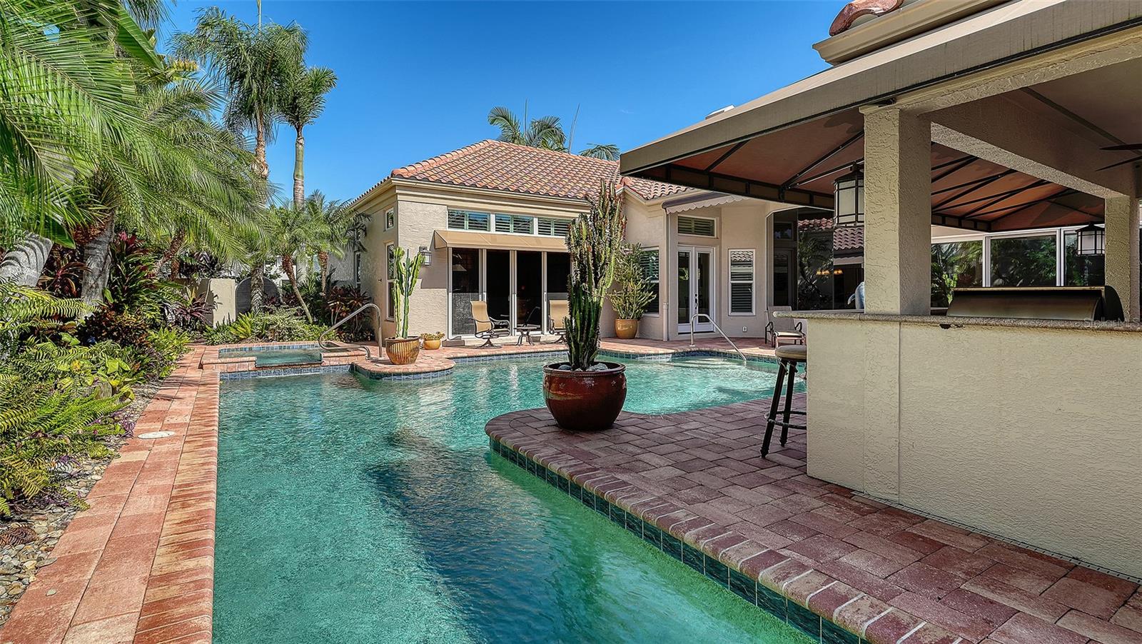 WESTON POINTE - Residential