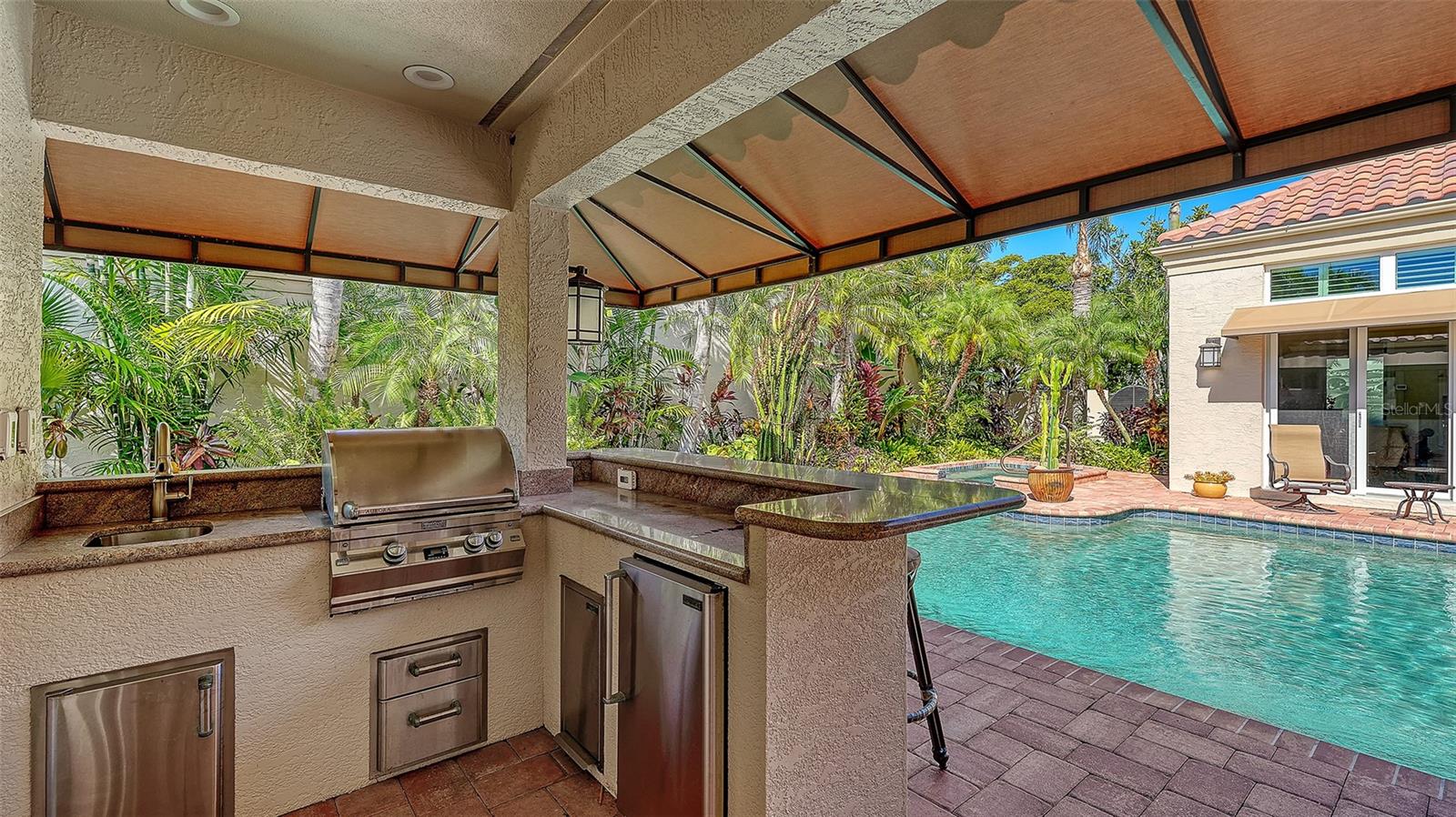 WESTON POINTE - Residential