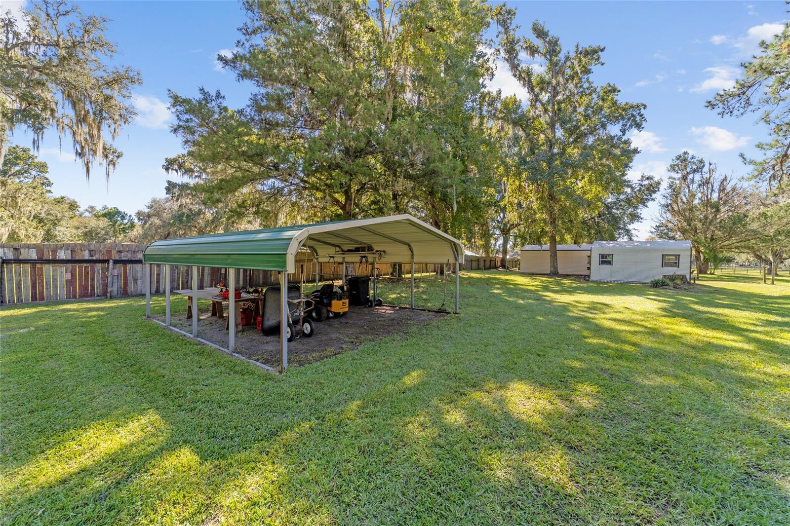 ROLLING OAKS MINI RANCHES - Residential
