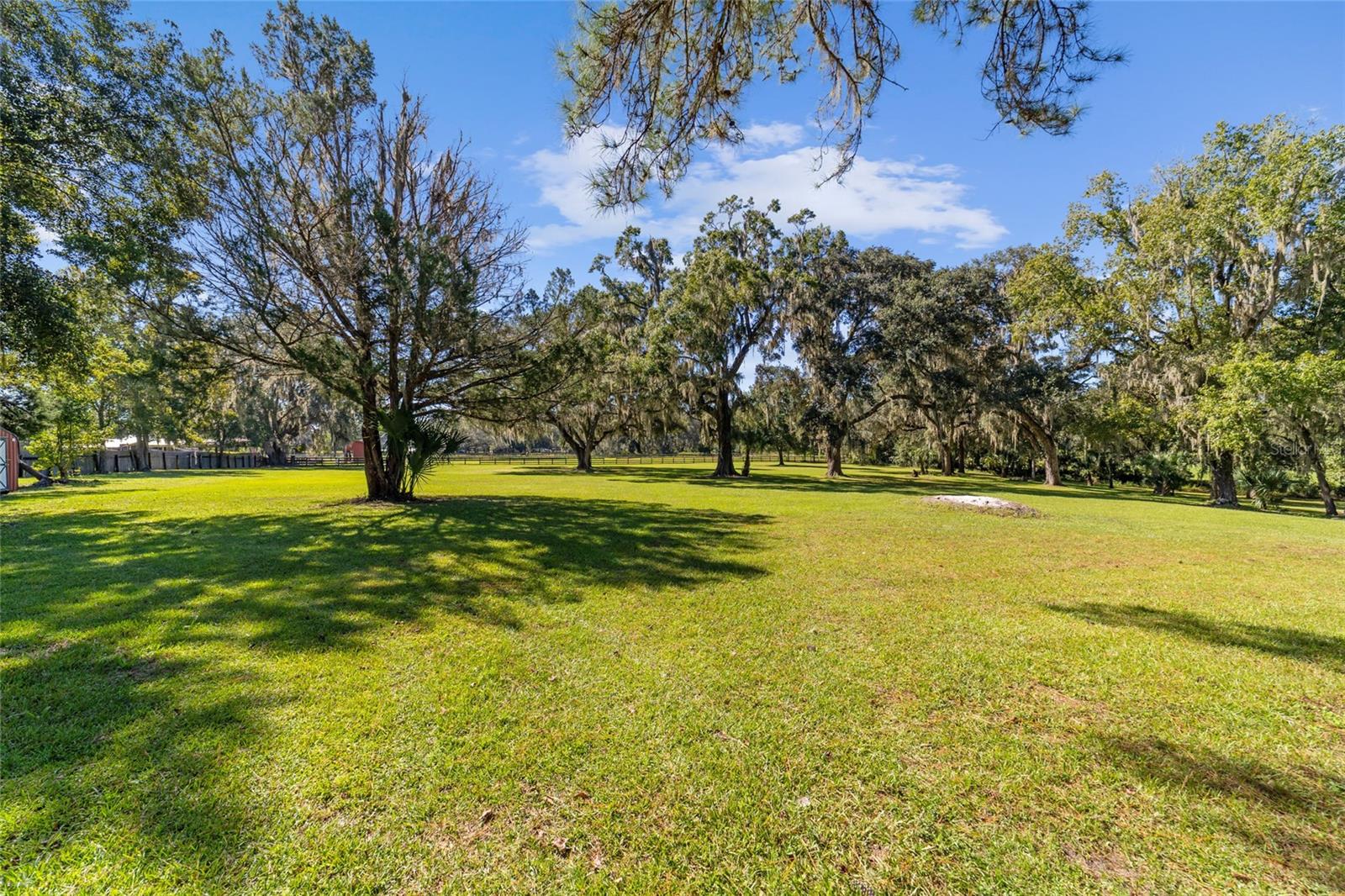 ROLLING OAKS MINI RANCHES - Residential